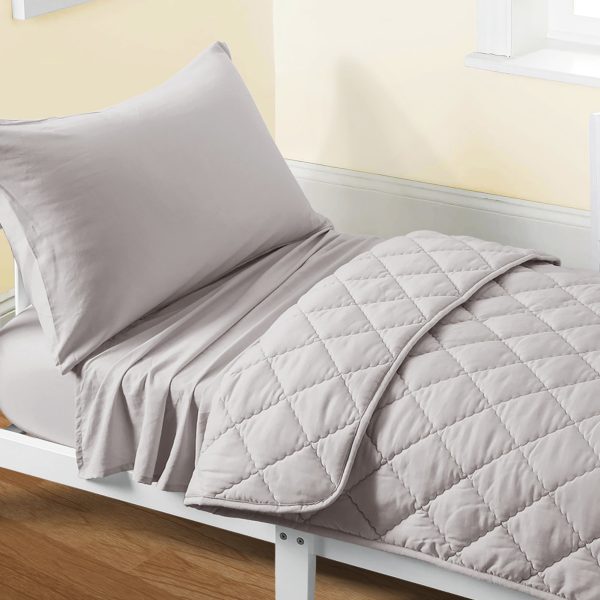 Flxxie-Microfiber-Toddler-Bedding-Set-Soft-Easy-Care-Crib-Sheet-Set-Includes-Quilted-Comforter-Flat-Top-Sheet-Fitted-Sheet-Envelope-Pillow-Case-Boys_215efbbc-1992-422c-a452-6a931fd0ef1c.d57e5b33102ea5668a50eb1e31008350.jpg