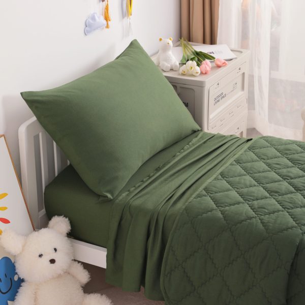 Flxxie-Microfiber-Toddler-Bedding-Set-Soft-Easy-Care-Crib-Sheet-Set-Includes-Quilted-Comforter-Flat-Top-Sheet-Fitted-Sheet-Envelope-Pillow-Case-Boys_39dfaf1a-0e11-4978-833a-b7b410bc881f.feccd040b8aa3c23b49716a0a044900f.jpg