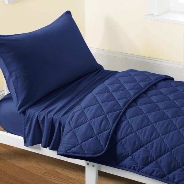 Flxxie-Microfiber-Toddler-Bedding-Set-Soft-Easy-Care-Crib-Sheet-Set-Includes-Quilted-Comforter-Flat-Top-Sheet-Fitted-Sheet-Envelope-Pillow-Case-Boys_99036f0a-41a0-4ca6-87f2-749b11df801e.ed33980988f059a2438b7fc62b0054a1.jpg