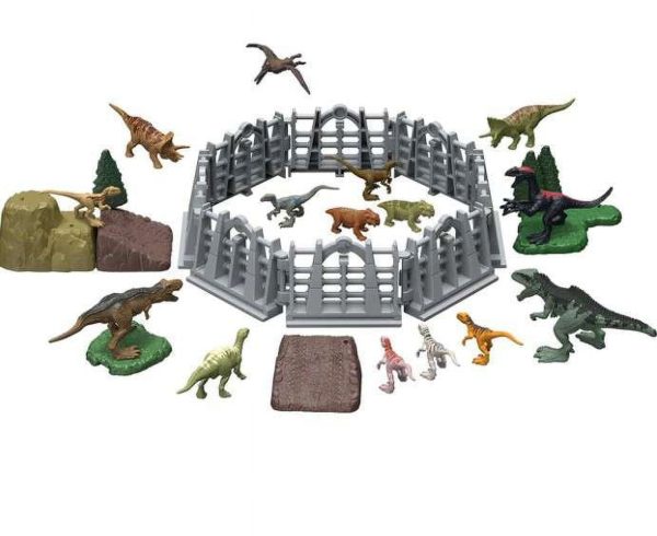 Jurassic-World-Tyrannosaurus-Rex-Triceratops-and-Velociraptor-Action-Figure-Set-30-Piece_4be7525b-fccb-48bb-a092-b47647091188.8377140c232611755865ed0d15312dab.jpg