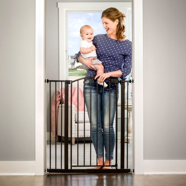 Regalo-Extra-Tall-Bronze-Arched-D-cor-Baby-Safety-Gate-Age-Group-6-to-24-Months-Baby-Gate_80ef2220-47de-4eae-85b4-4b993793040c.848f3fa33757b08500572d58b8a76b2a.jpg